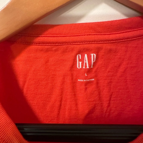Three large T-shirts for one price… American Eagle, Old Navy, Gap..  ￼like New - Picture 6 of 16